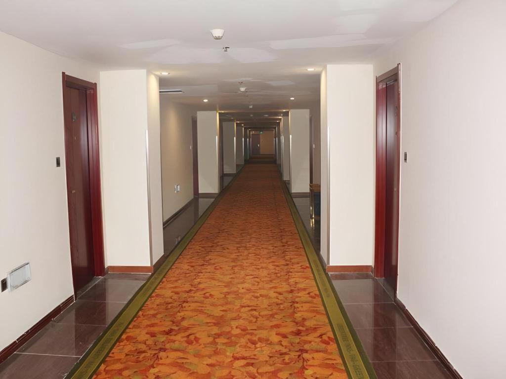 Greentree Inn Jining Yanzhou Jiuzhou Fangyuan Business Hotel Екстериор снимка